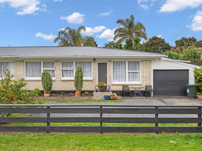 22A&B Tui Crescent, Maunu
