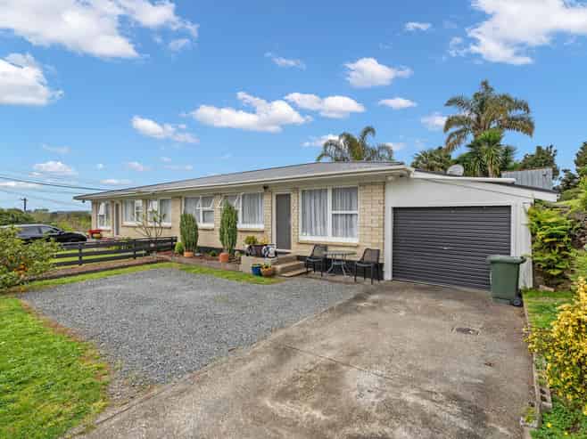 22A&B Tui Crescent, Maunu
