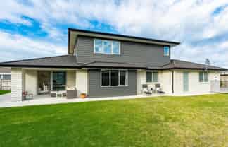 5 Poaka Place, One Tree Point