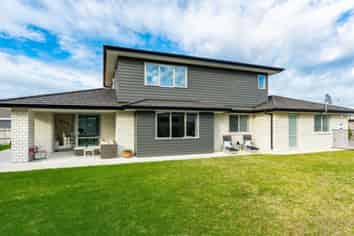 5 Poaka Place, One Tree Point