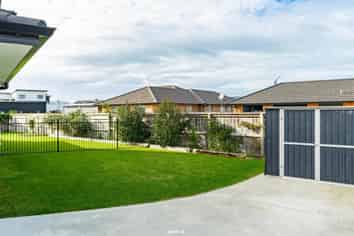 5 Poaka Place, One Tree Point