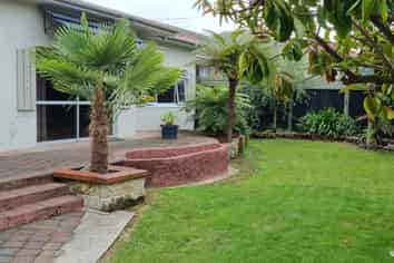 12 Arthur Street, Glenholme