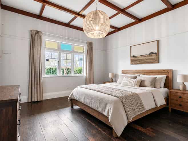1048 Great North Road, Point Chevalier