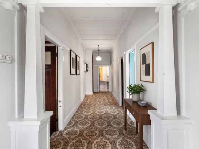 1048 Great North Road, Point Chevalier