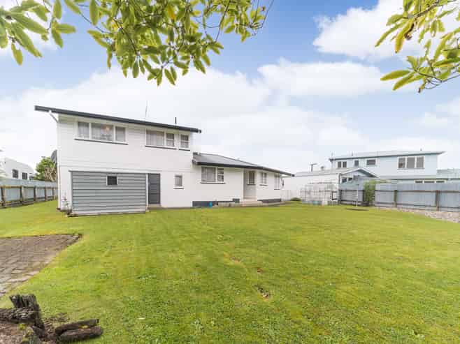 27 Haydon Street, Roslyn