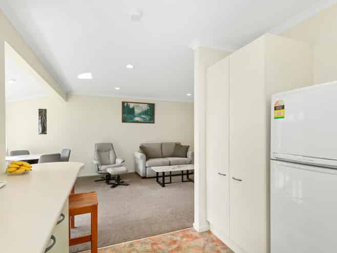 70/42 Main Road, Tawa