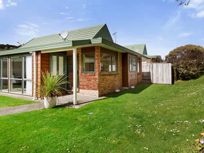 70/42 Main Road, Tawa