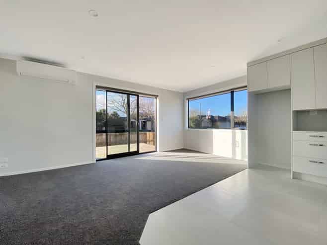 6A Miers Glade, Rototuna