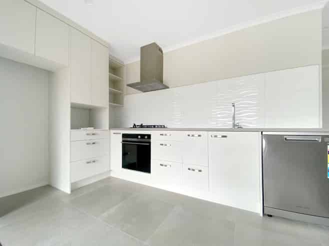 6A Miers Glade, Rototuna
