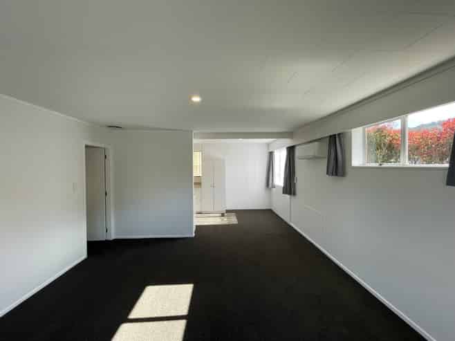 1/9 Denver Grove, Totara Park