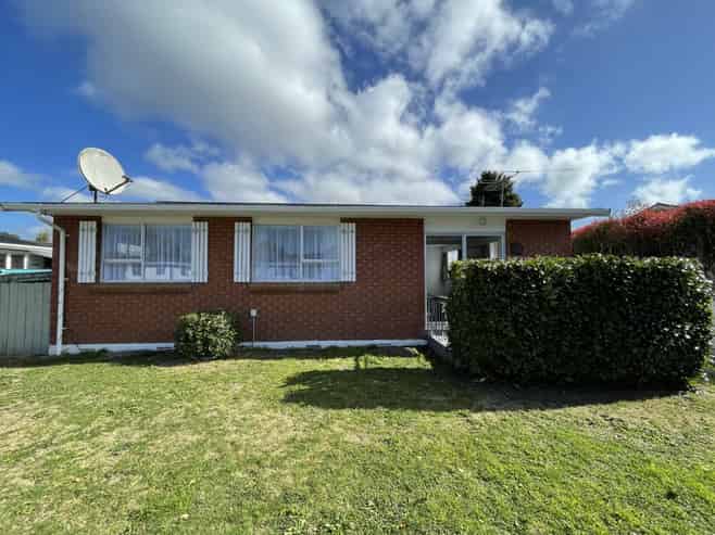1/9 Denver Grove, Totara Park