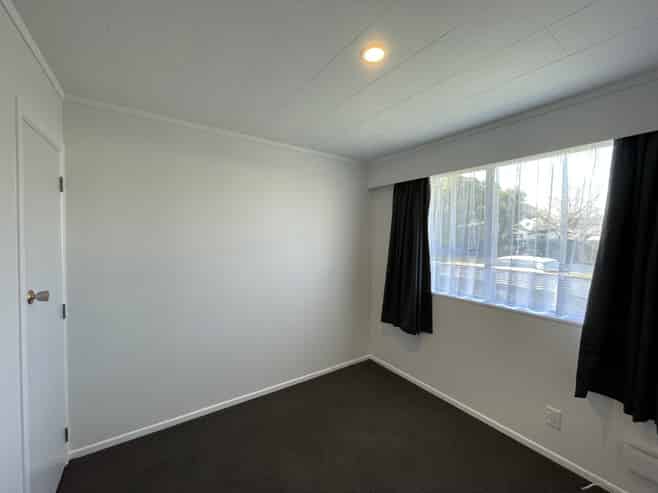 1/9 Denver Grove, Totara Park