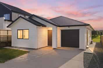  50 Whakairo Crescent, Gulf Harbour