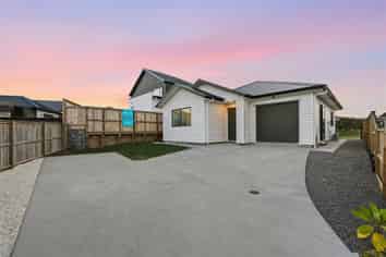  50 Whakairo Crescent, Gulf Harbour