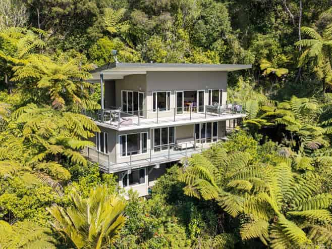1703 Kenepuru Road, Black Rock