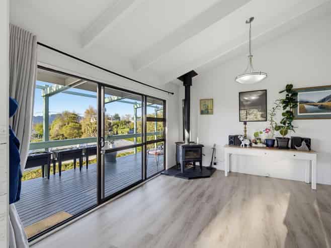 55 Ranui Crescent, Diamond Harbour