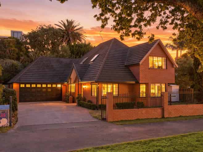 36  Oakwood Grove, Eastern Beach