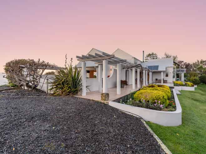 170 Kaimata Road, Bay View