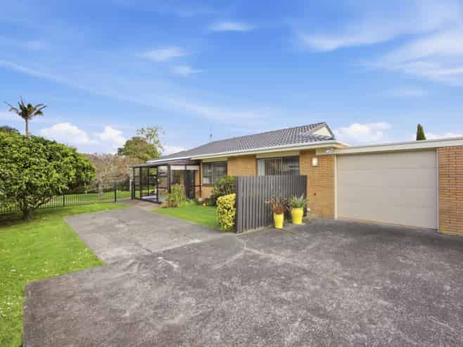 2/82 Florence Avenue, Orewa