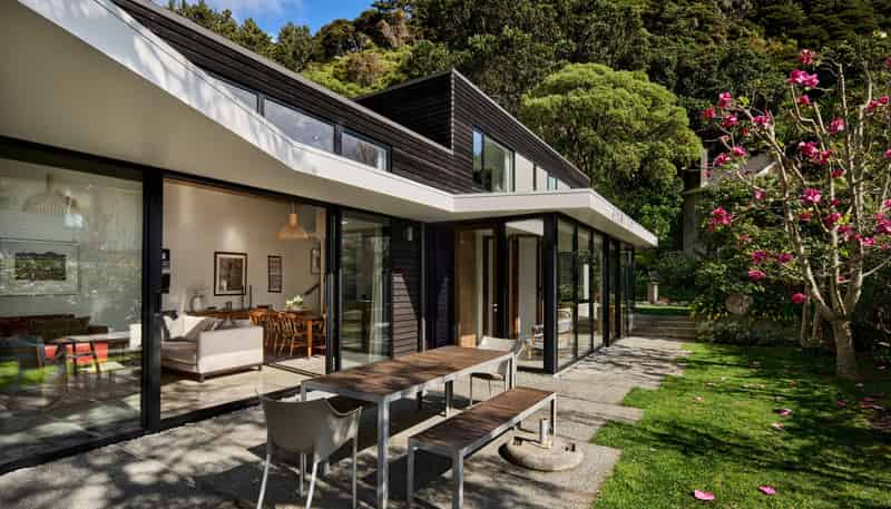 8 Tawa Street, Eastbourne