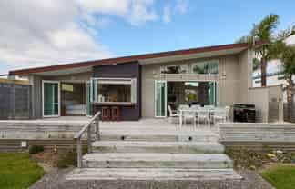 156 Sands Crescent, Matarangi