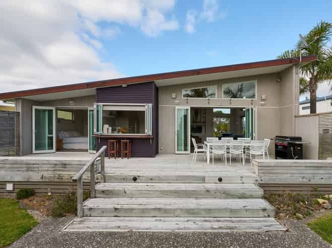 156 Sands Crescent, Matarangi