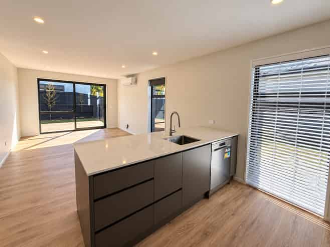 1/739 Gloucester Street, Avonside