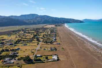 Lot 9 Bay End, Rarangi