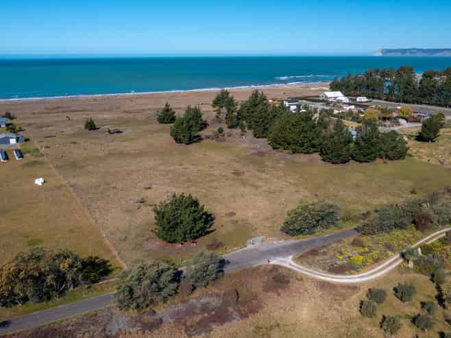 Lot 8 Bay End, Rarangi