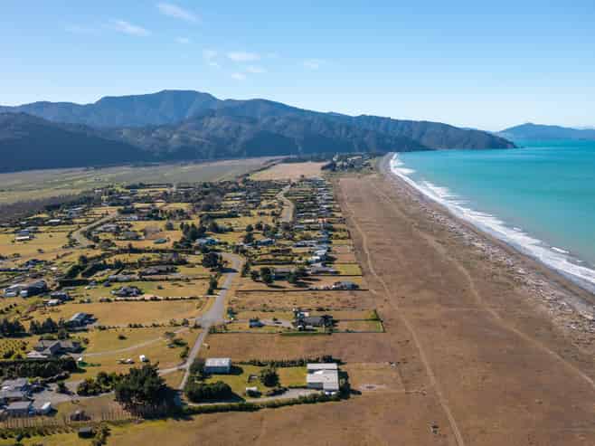 Lot 8 Bay End, Rarangi