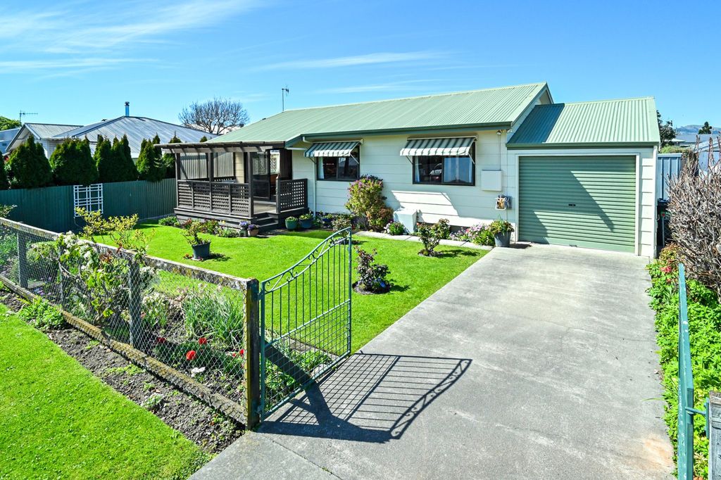 Standalone, sunny & convenient 1