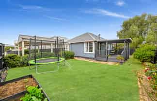 11 Dolbel Place, Mangere East