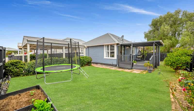 11 Dolbel Place, Mangere East
