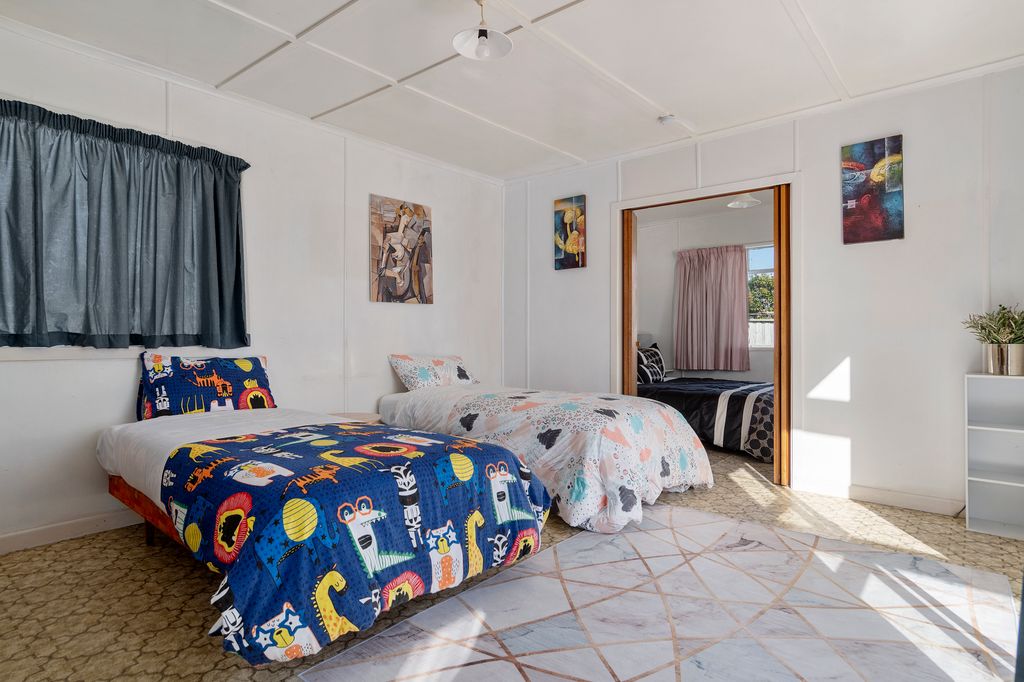 Beachside Living -  Prime Papamoa Beach Location! 4
