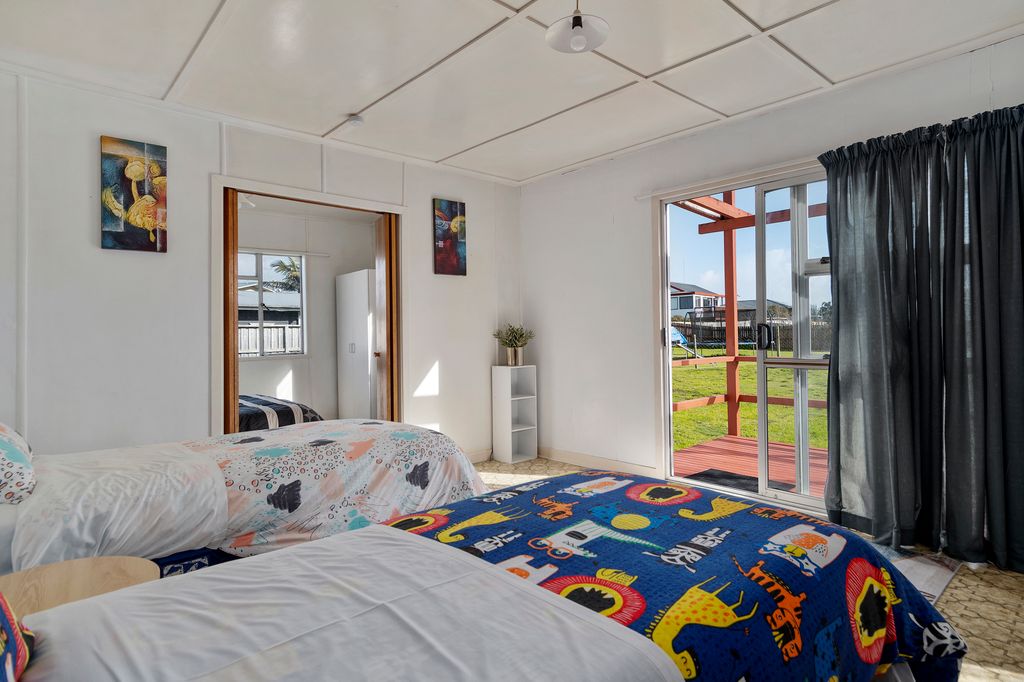 Beachside Living -  Prime Papamoa Beach Location! 2
