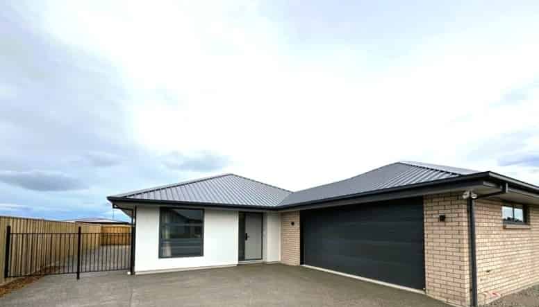 42 Mehrtens Crescent, Woodend