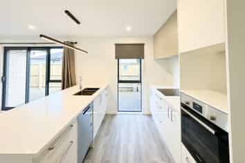 42 Mehrtens Crescent, Woodend