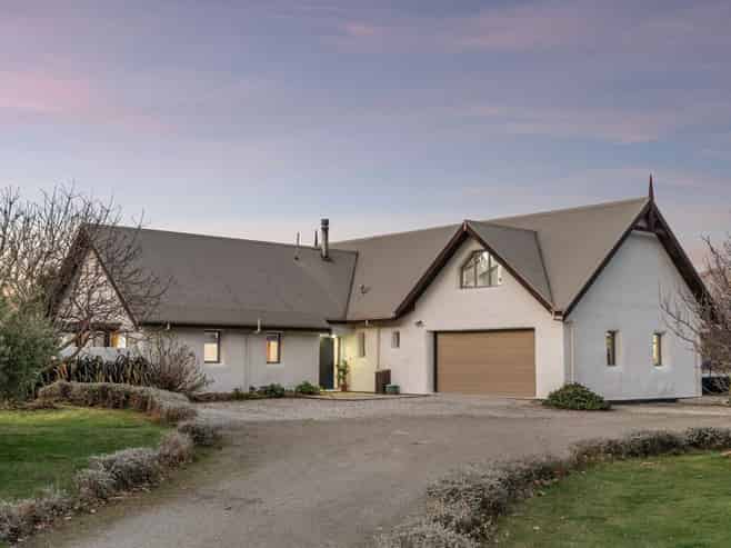 1153 Wanaka-Luggate Highway, Luggate