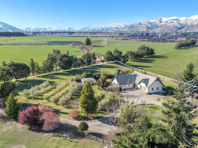 1153 Wanaka-Luggate Highway, Luggate
