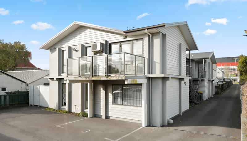 6 Chevalier Court 809 Heaphy Tce, Claudelands