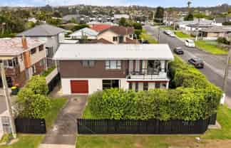 720 Te Atatu Road, TE ATATU PENINSULA