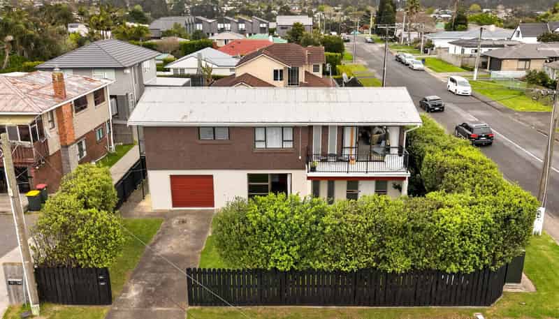 720 Te Atatu Road, TE ATATU PENINSULA