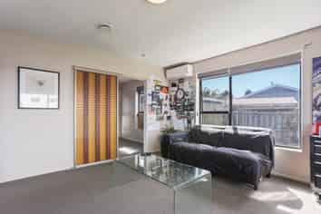 1/6 Washbournes Road, Wigram