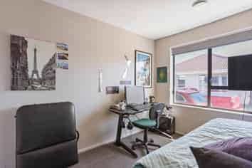 1/6 Washbournes Road, Wigram