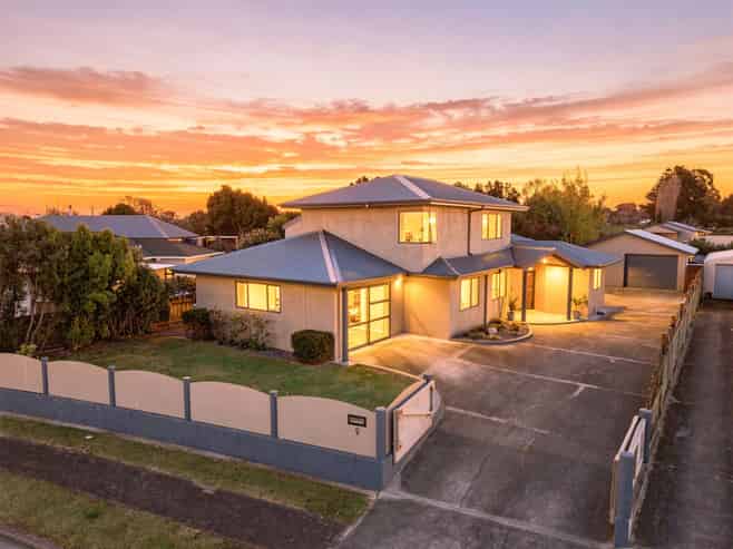 9 Sherwood Place, Springvale
