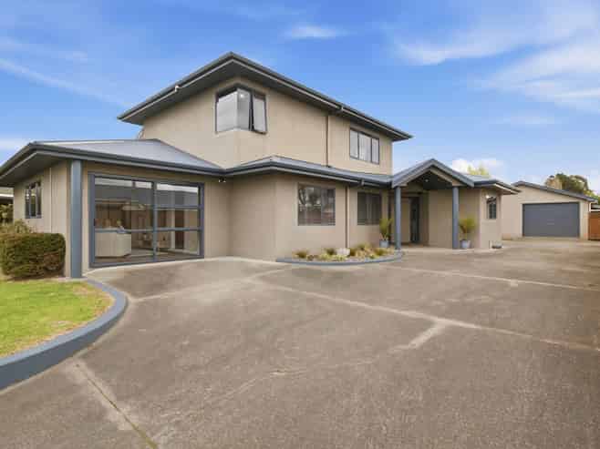 9 Sherwood Place, Springvale