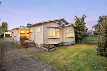 24 Fairleigh Avenue, Mount Albert
