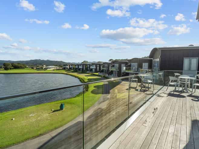 37/101 Harbour Drive, Matarangi