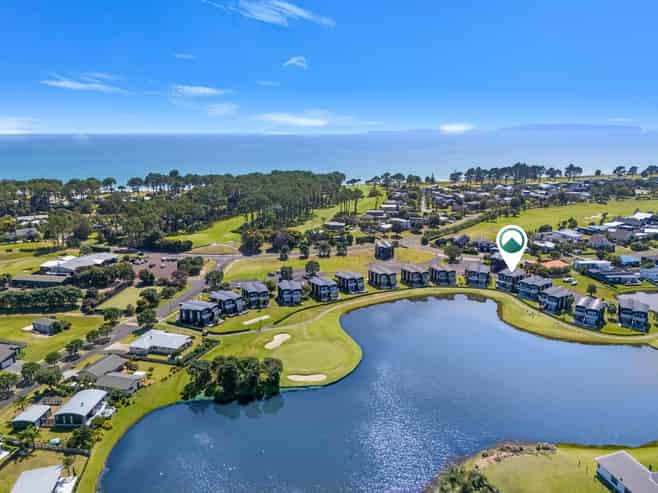 37/101 Harbour Drive, Matarangi