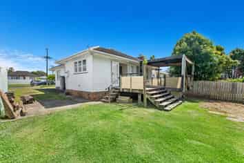 62 Waipani Road, Te Atatu Peninsula